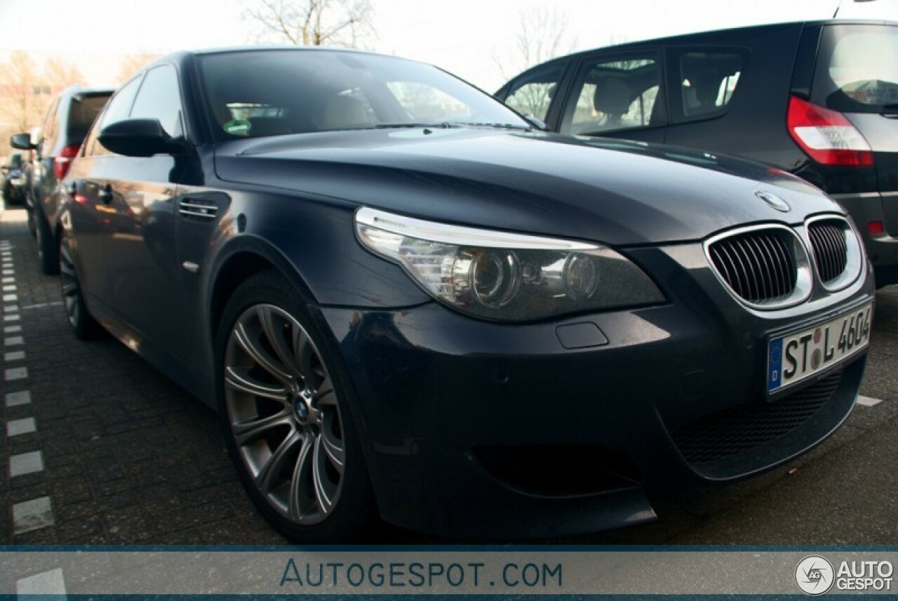 BMW M5 E60 2005