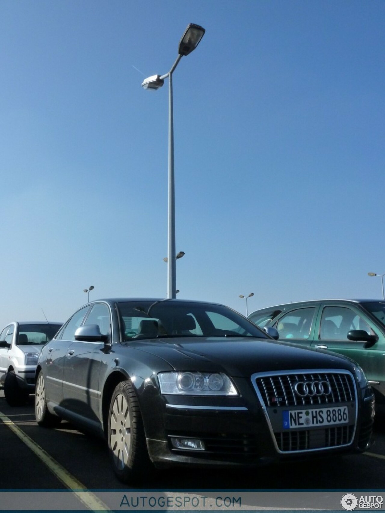 Audi S8 D3