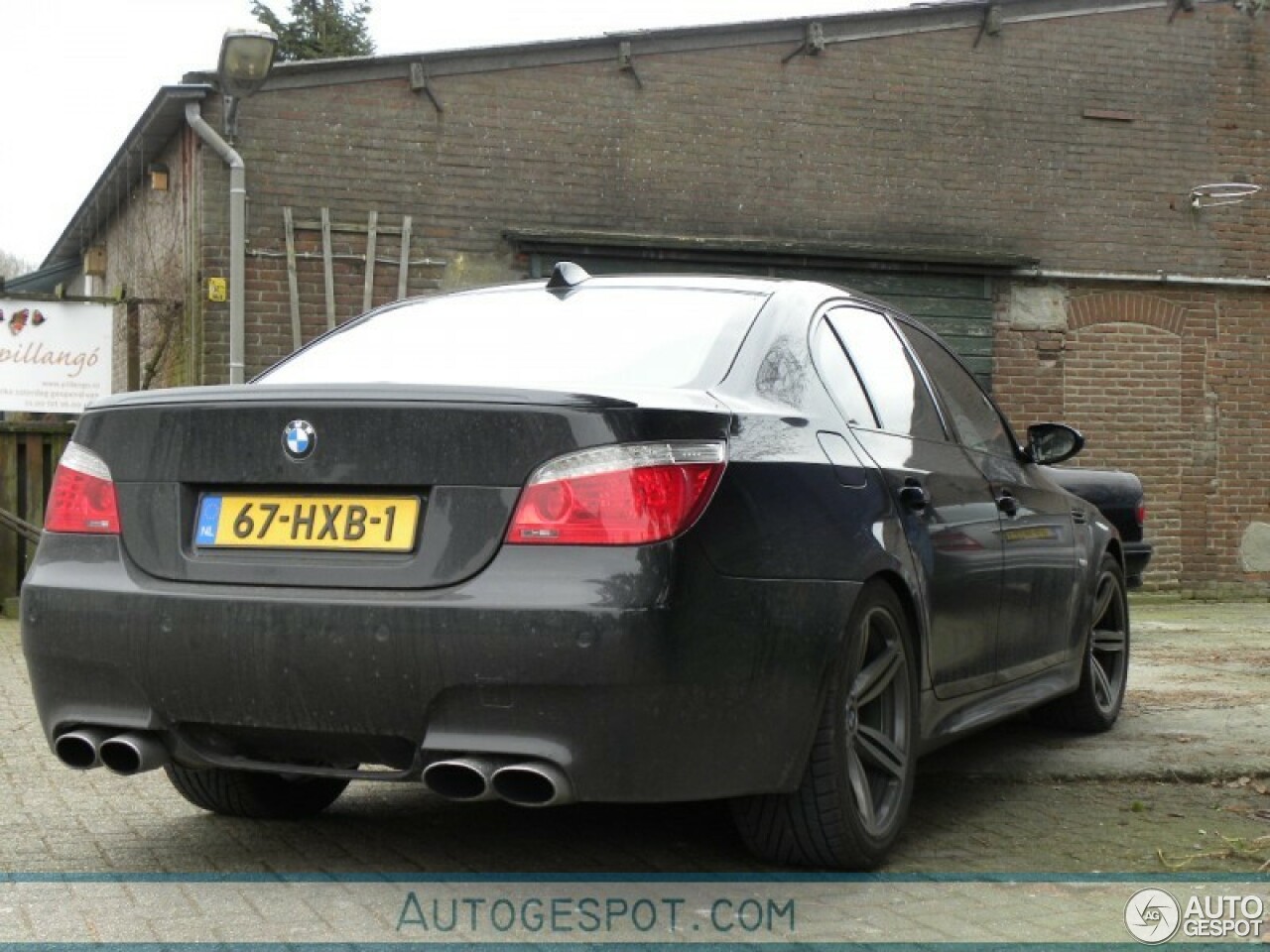 BMW M5 E60 2005