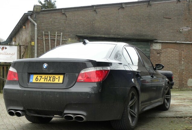 BMW M5 E60 2005