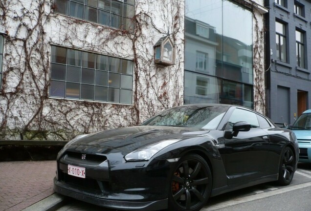 Nissan GT-R