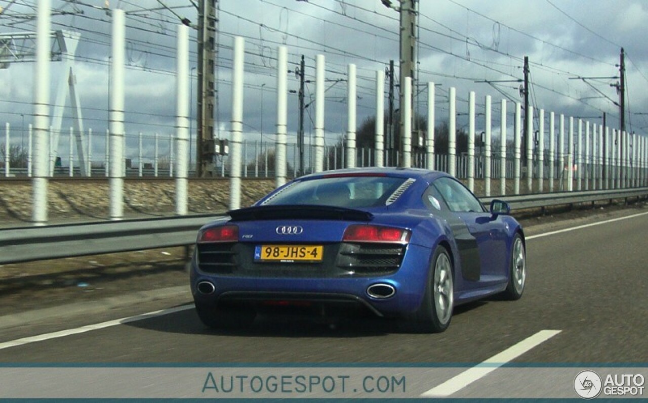 Audi R8 V10