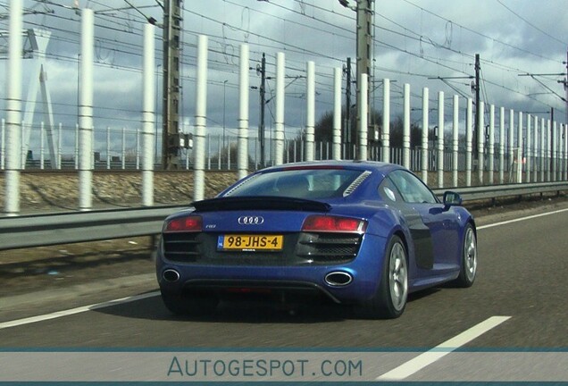 Audi R8 V10