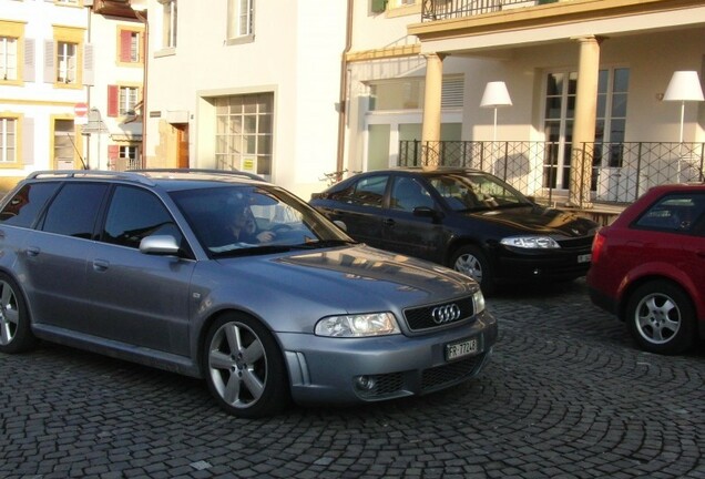 Audi RS4 Avant B5