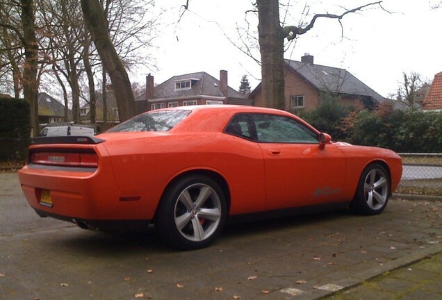 Dodge Challenger SRT-8