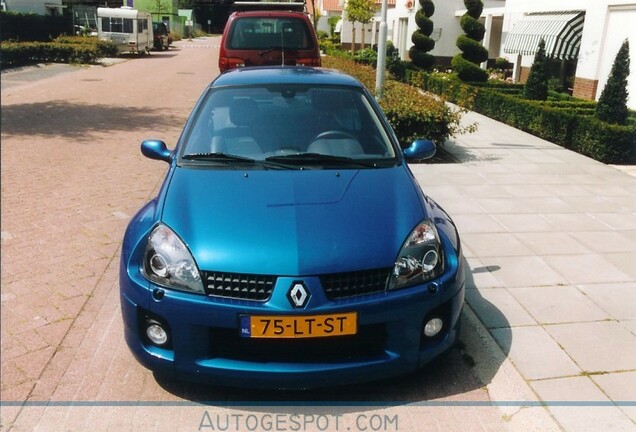 Renault Clio V6 Phase II