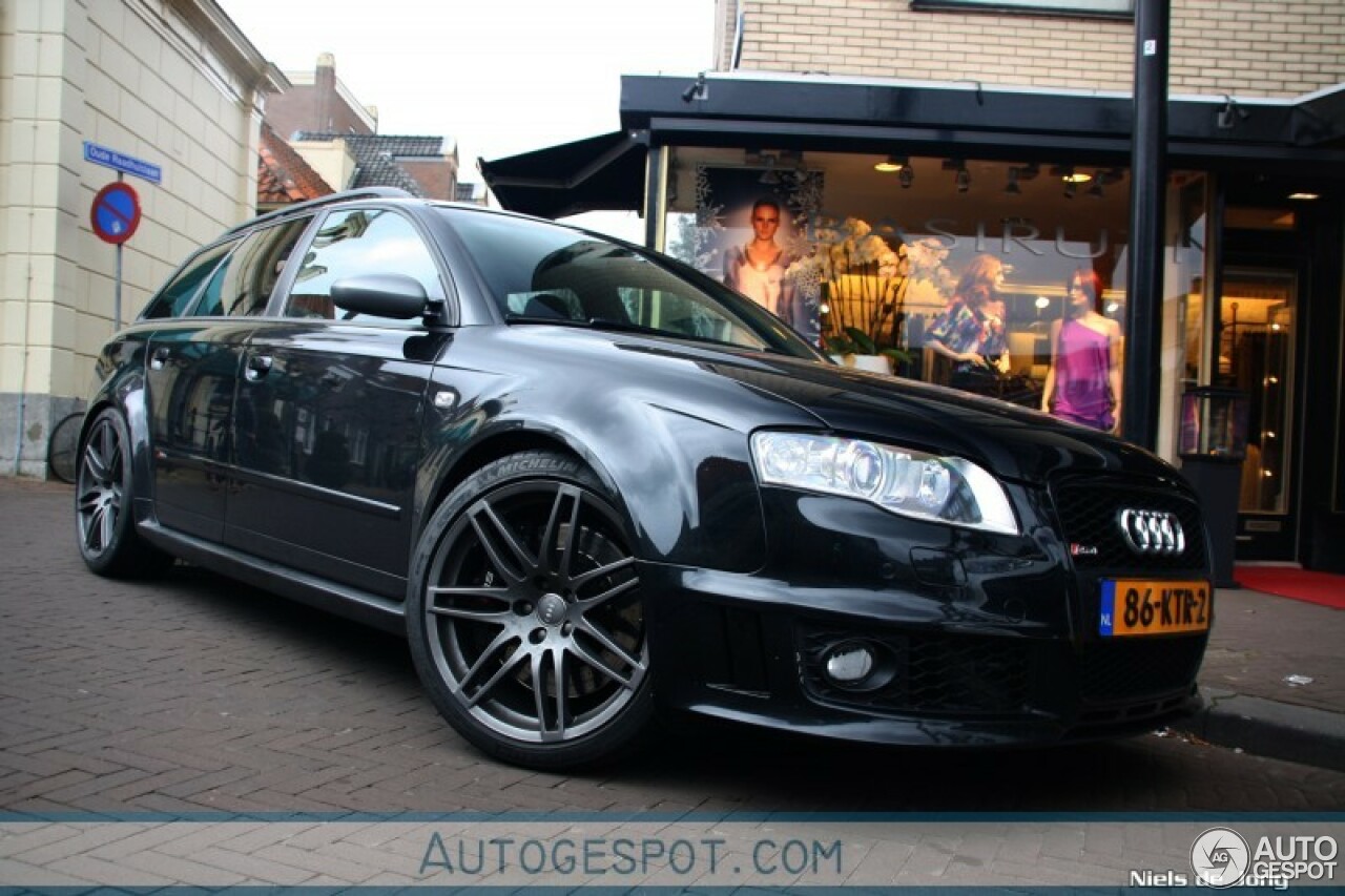 Audi RS4 Avant B7