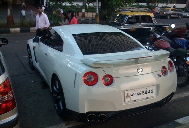 Nissan GT-R