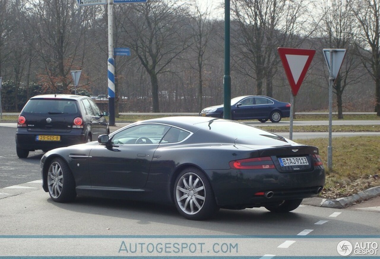 Aston Martin DB9