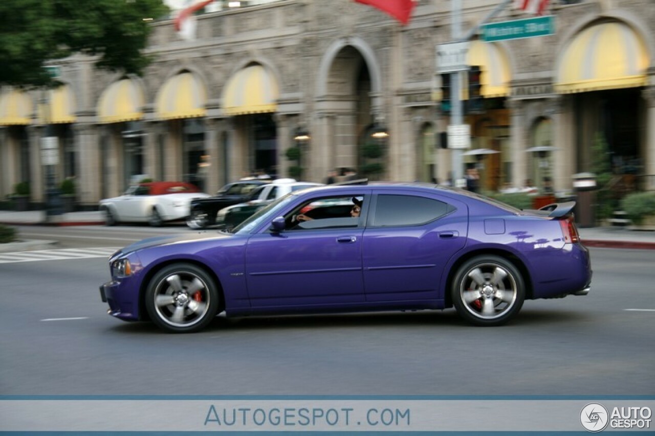 Dodge Charger SRT-8