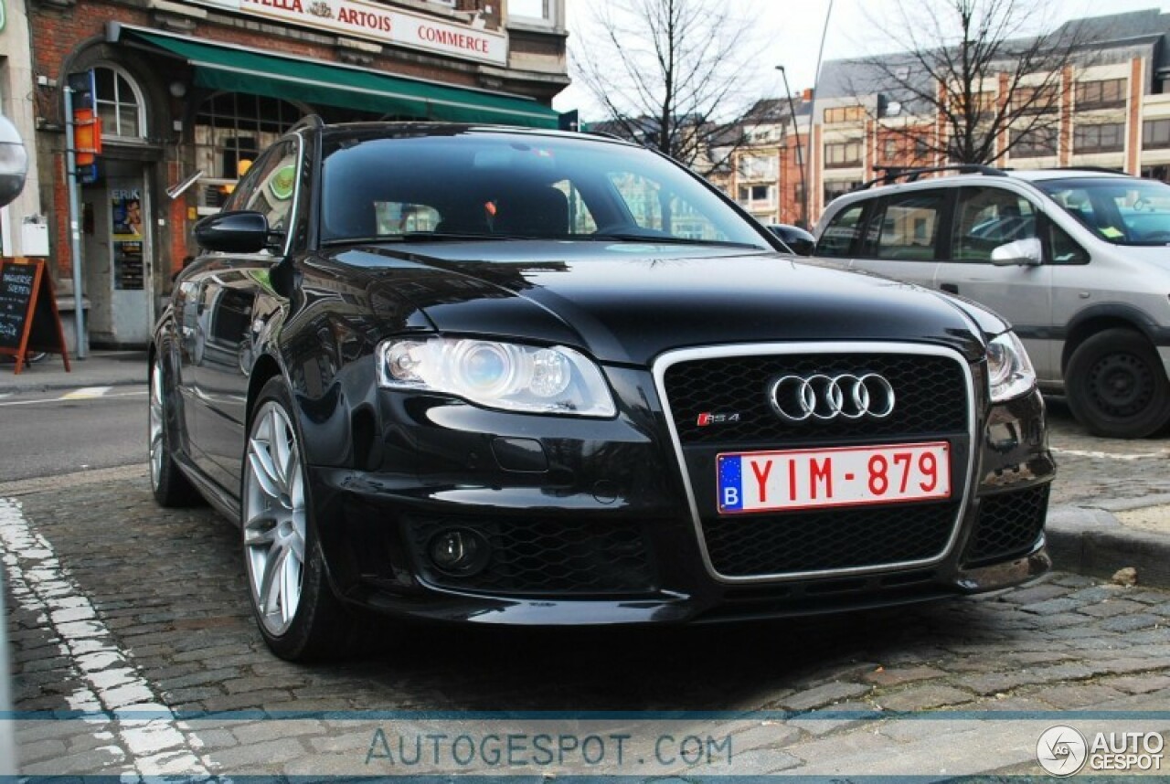 Audi RS4 Avant B7