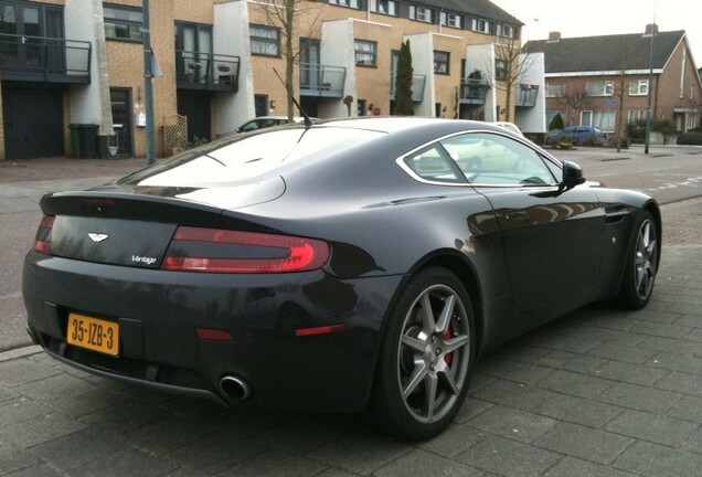 Aston Martin V8 Vantage