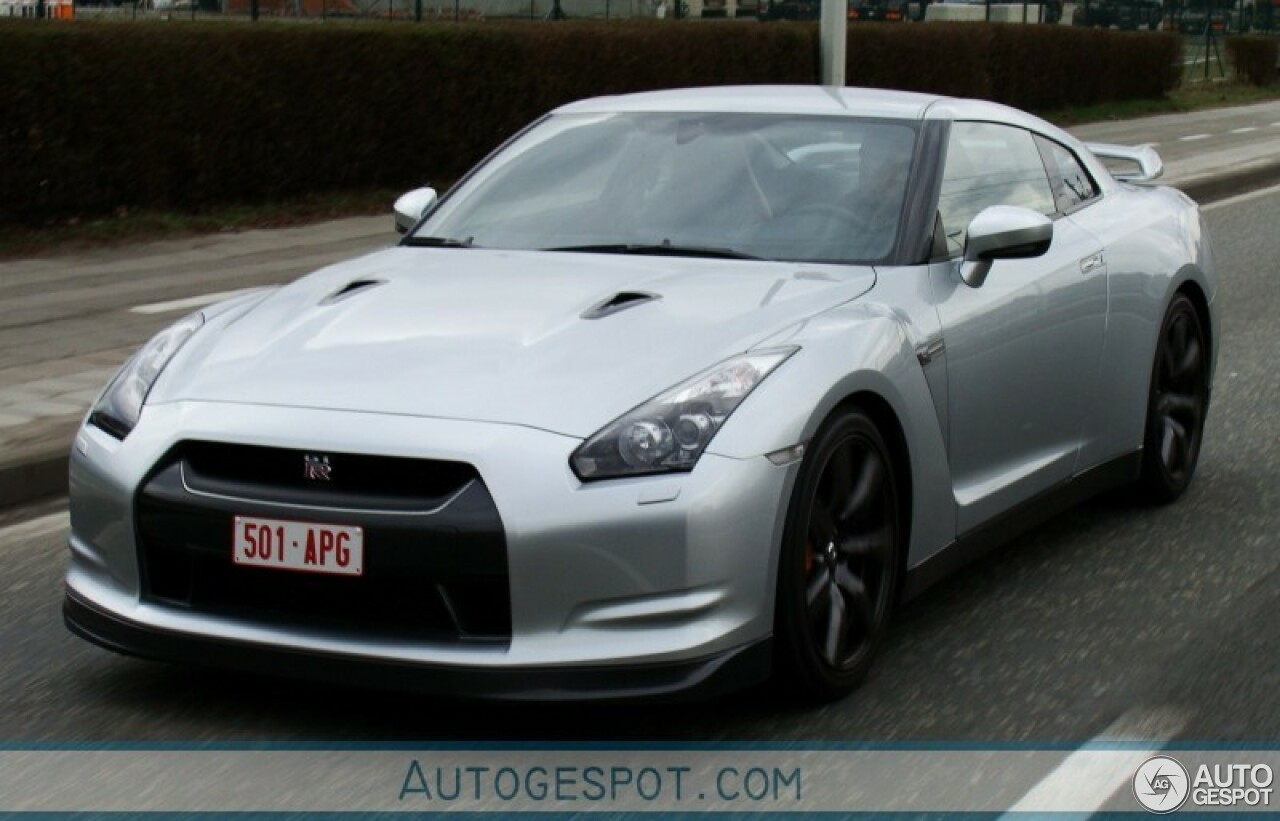 Nissan GT-R