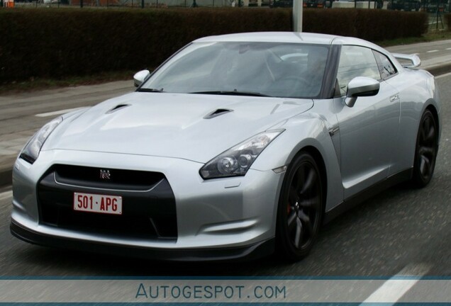 Nissan GT-R