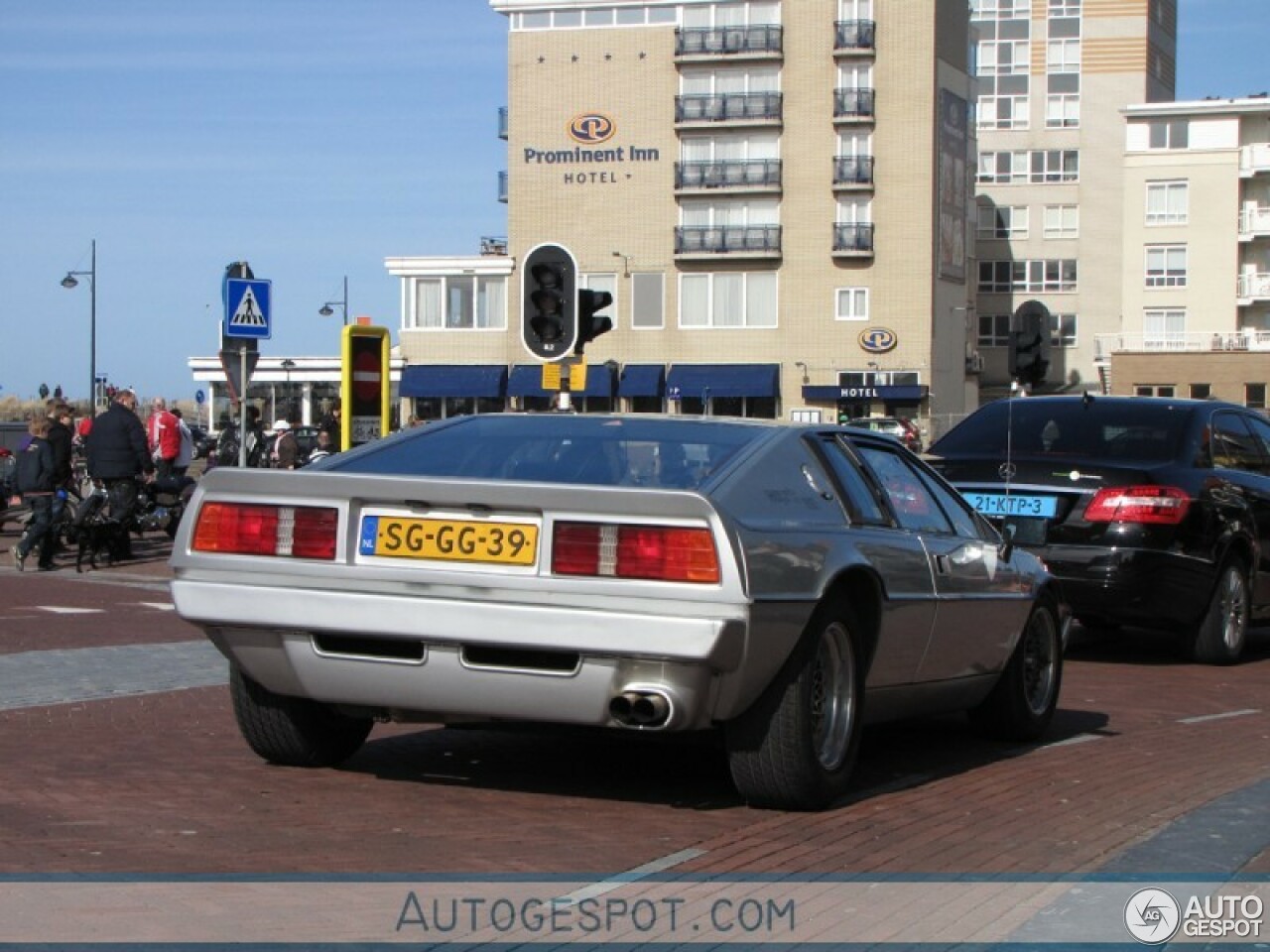 Lotus Esprit S2