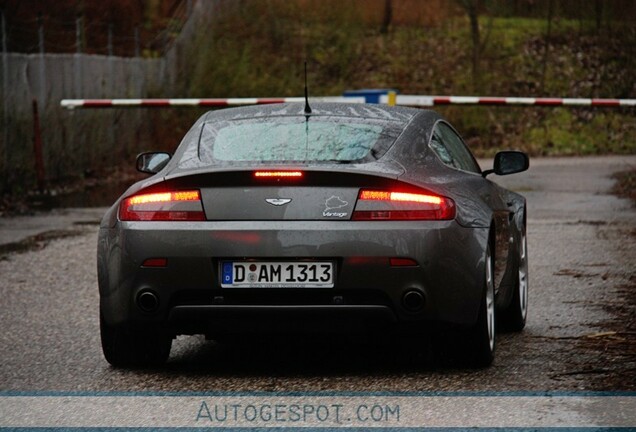 Aston Martin V8 Vantage