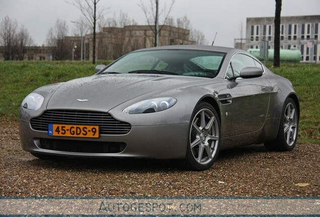 Aston Martin V8 Vantage