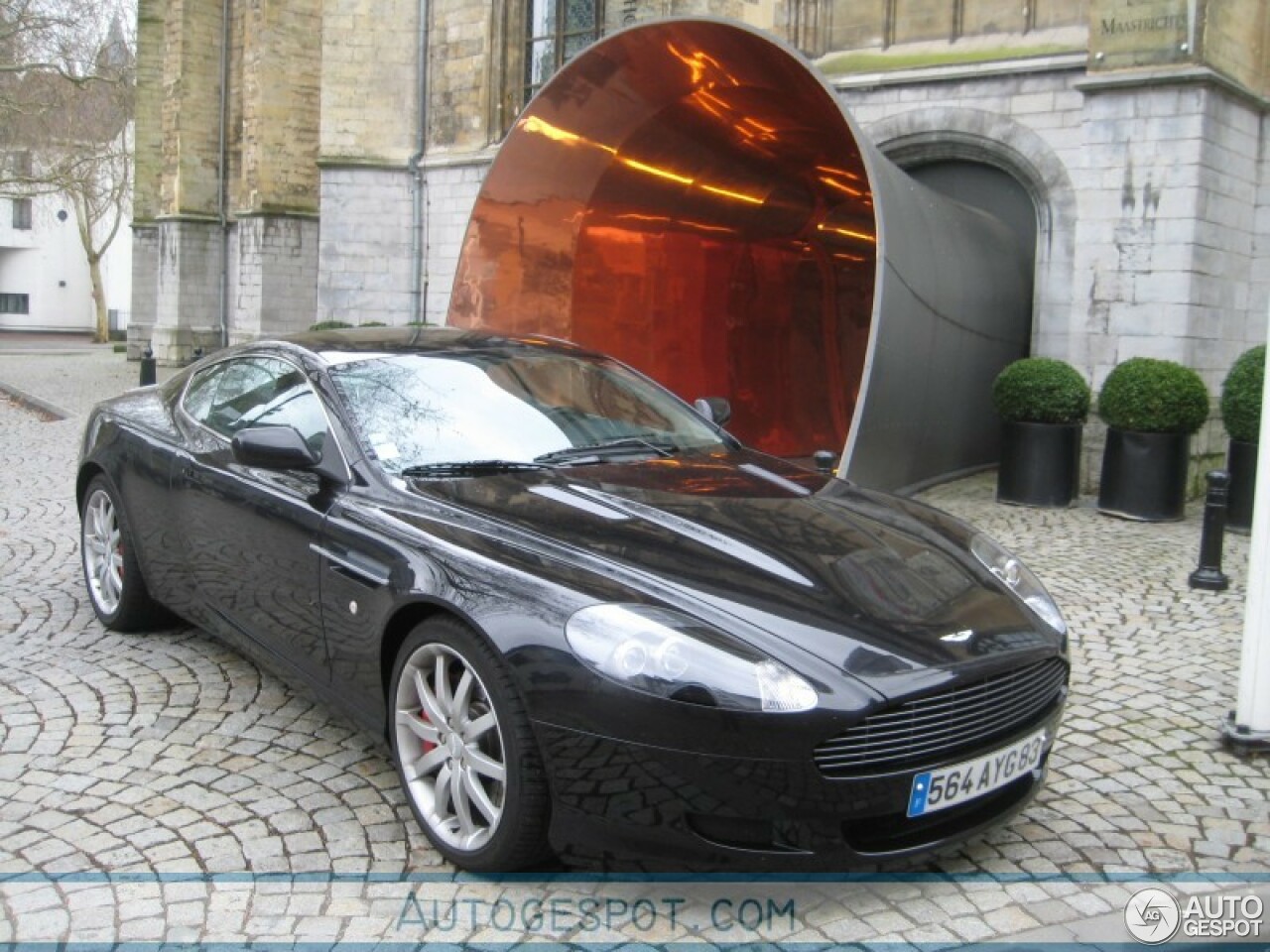 Aston Martin DB9