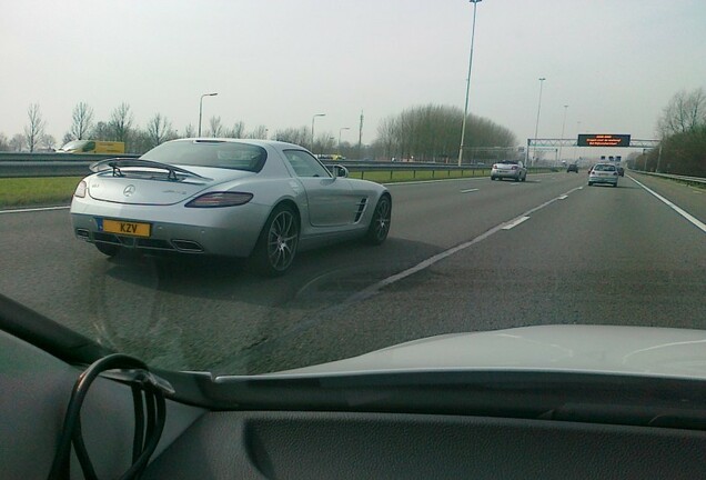 Mercedes-Benz SLS AMG