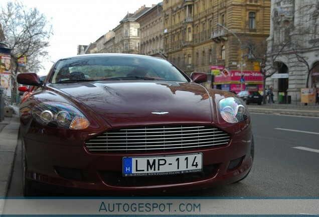 Aston Martin DB9