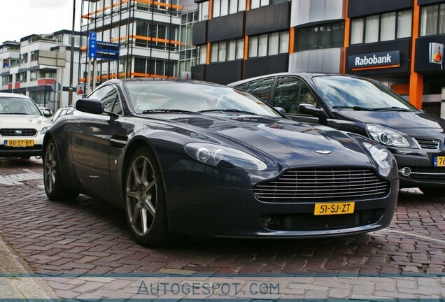 Aston Martin V8 Vantage