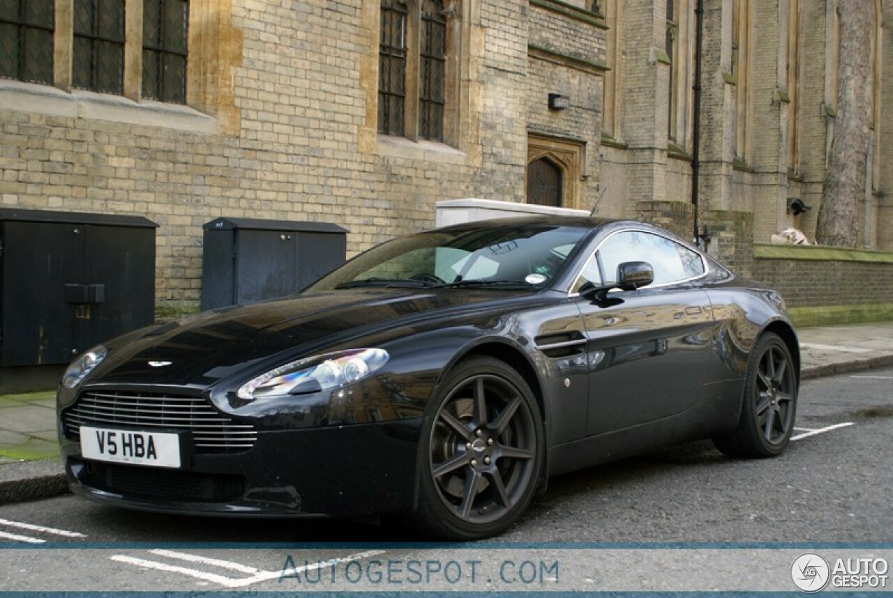 Aston Martin V8 Vantage