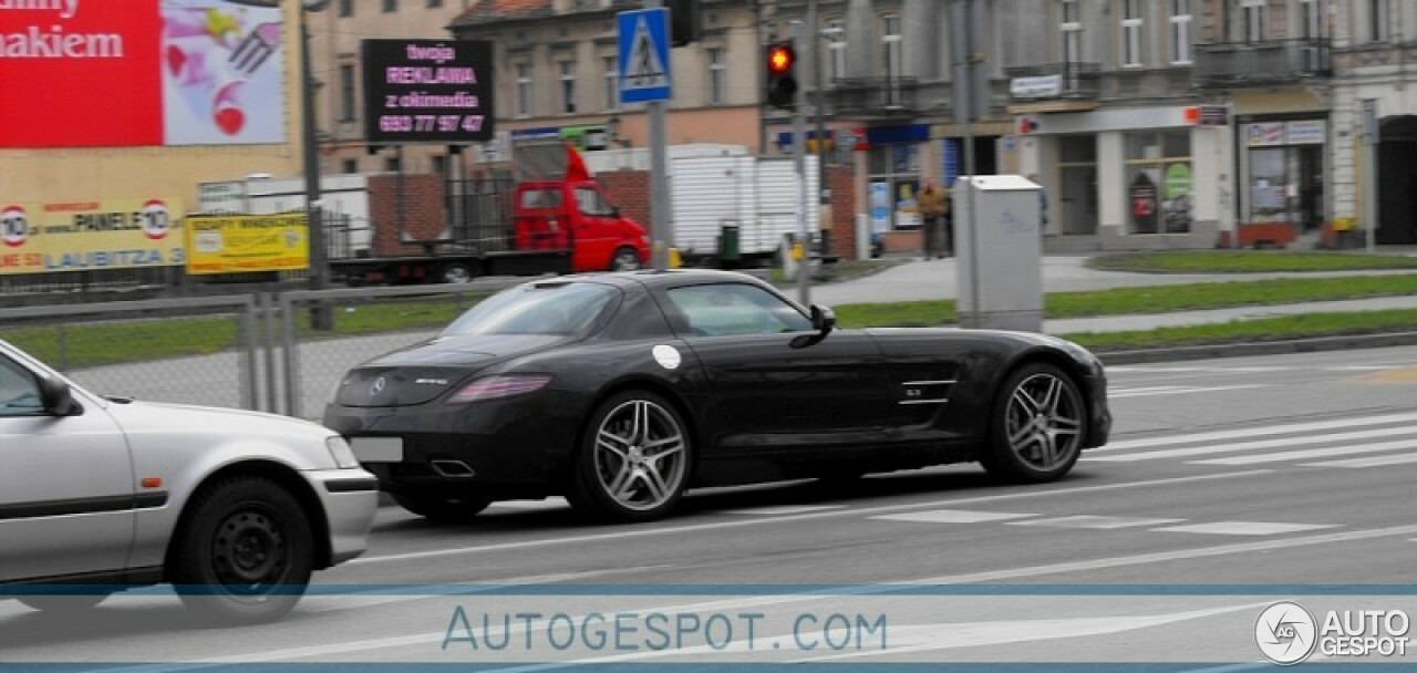 Mercedes-Benz SLS AMG