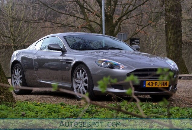 Aston Martin DB9