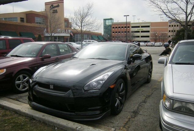 Nissan GT-R