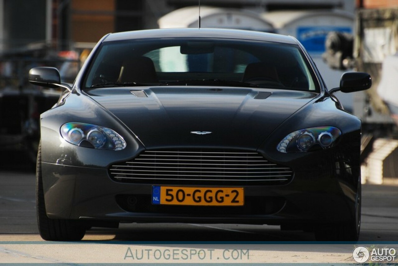 Aston Martin V8 Vantage