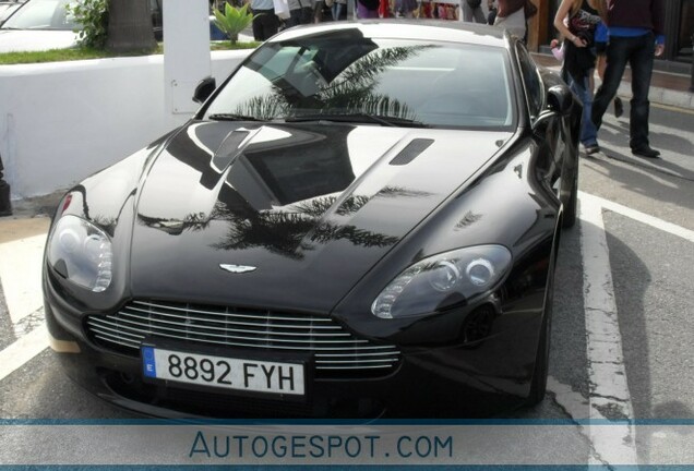 Aston Martin V8 Vantage