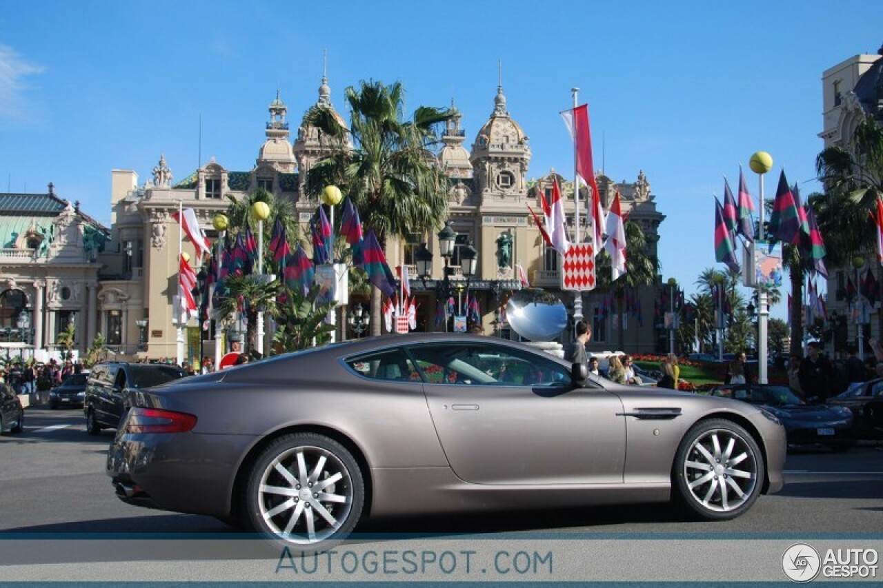 Aston Martin DB9