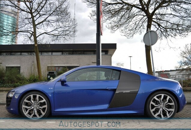 Audi R8 V10