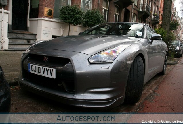 Nissan GT-R