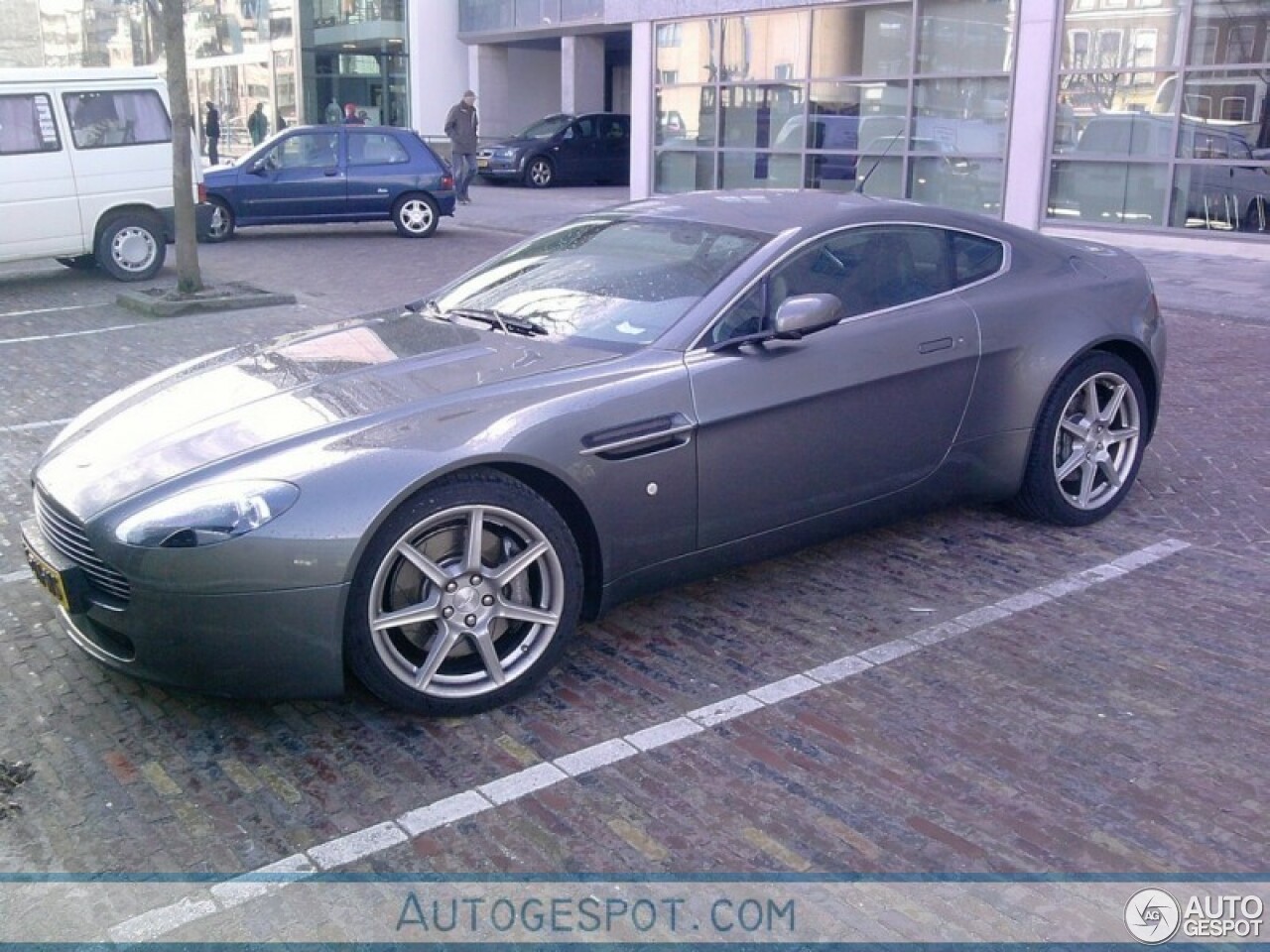 Aston Martin V8 Vantage