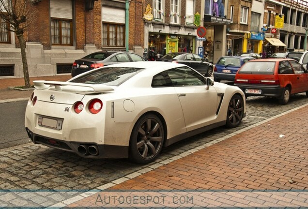 Nissan GT-R