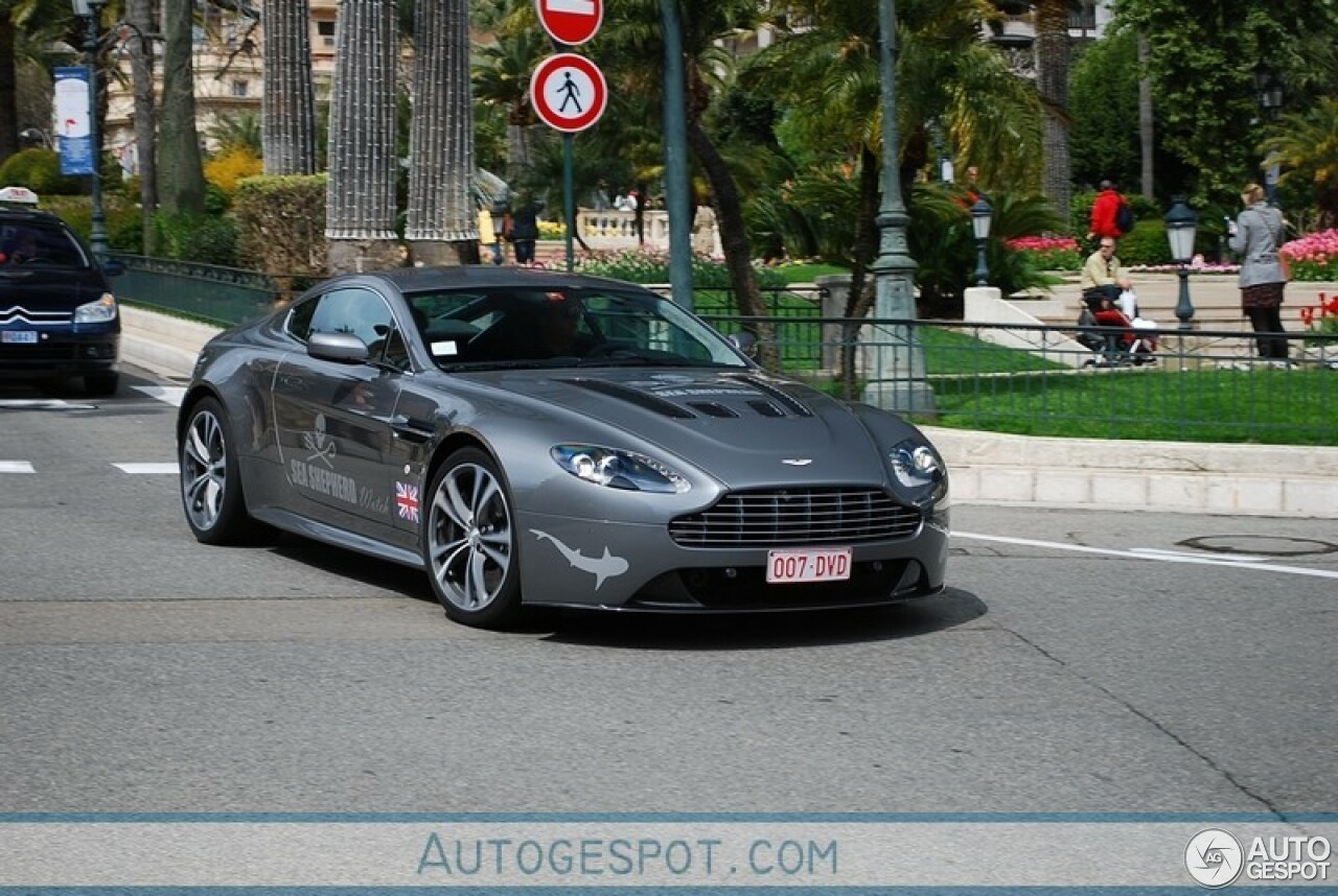 Aston Martin V12 Vantage