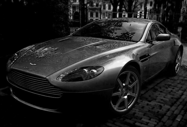 Aston Martin V8 Vantage