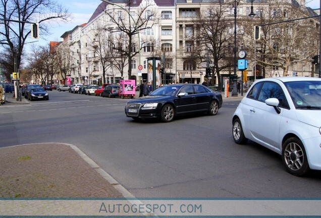 Audi S8 D3