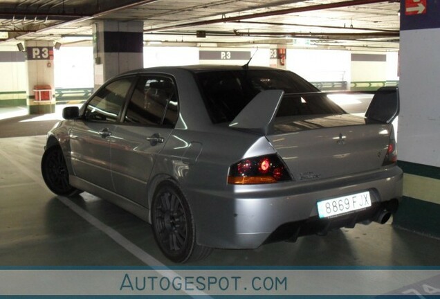 Mitsubishi Lancer Evolution IX FQ