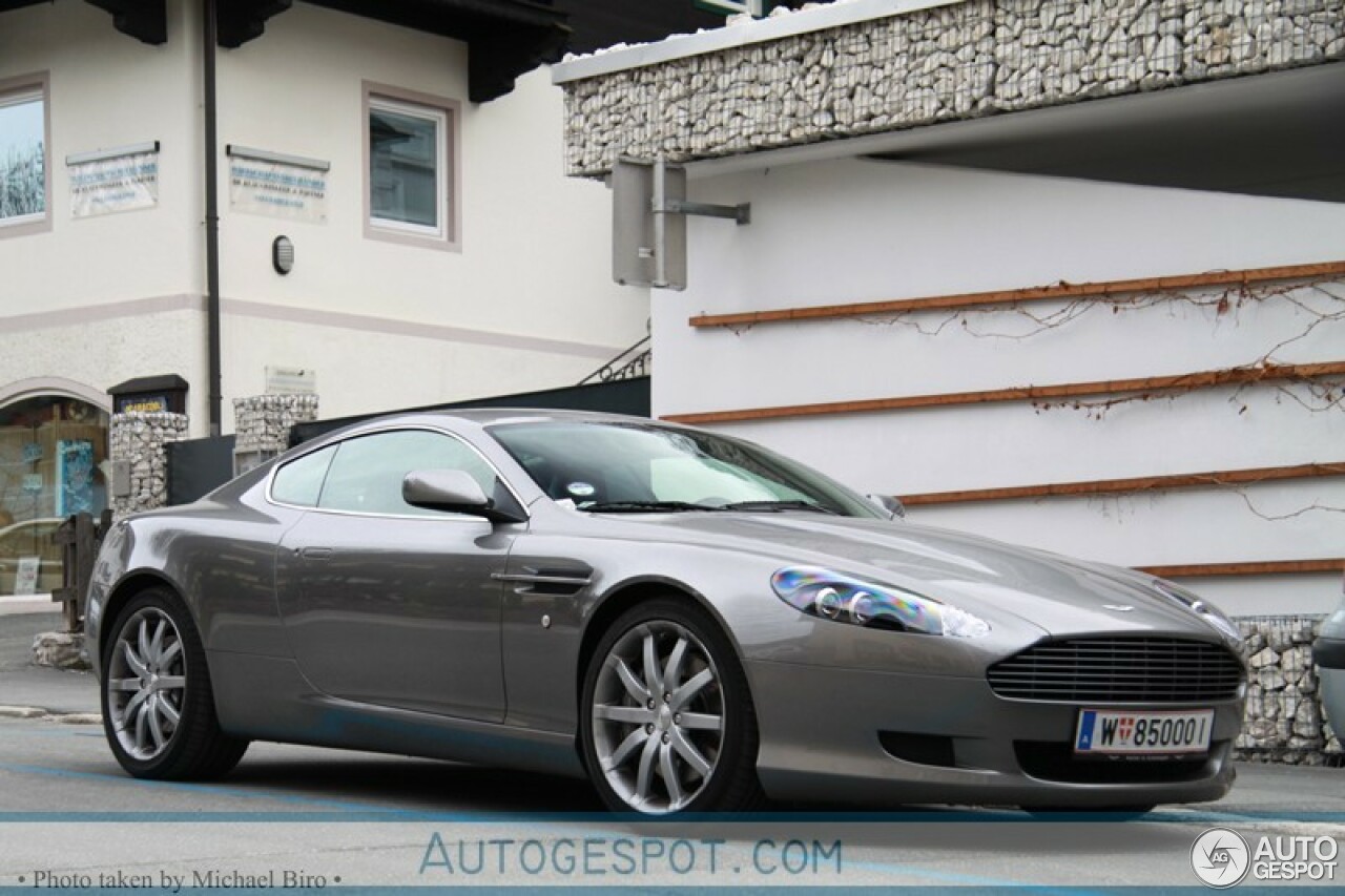 Aston Martin DB9