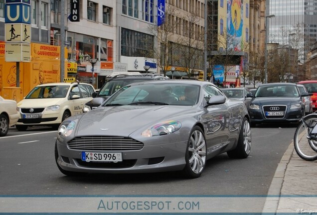 Aston Martin DB9 LM