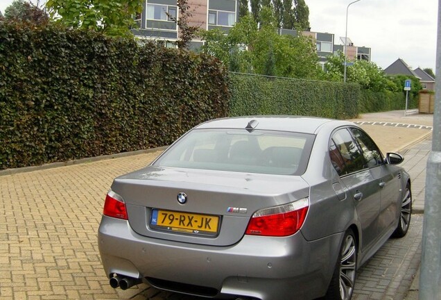 BMW M5 E60 2005