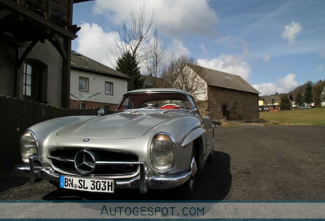 Mercedes-Benz 300SL Roadster