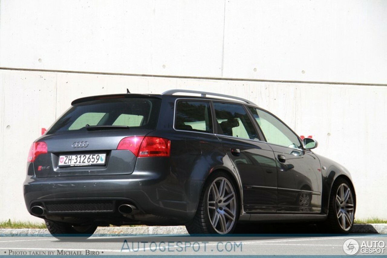 Audi RS4 Avant B7