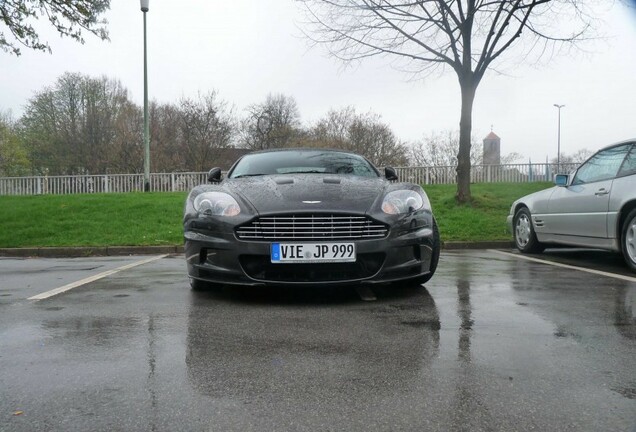 Aston Martin DBS Volante