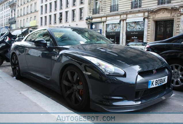 Nissan GT-R