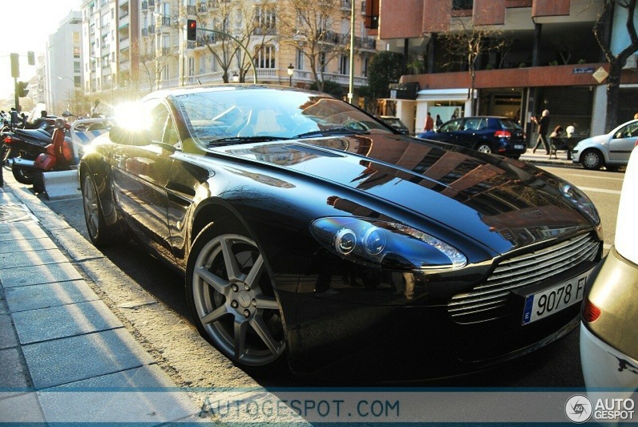 Aston Martin V8 Vantage