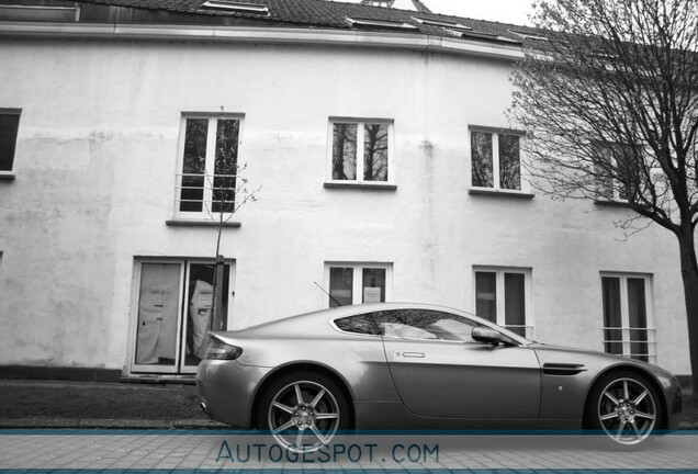 Aston Martin V8 Vantage