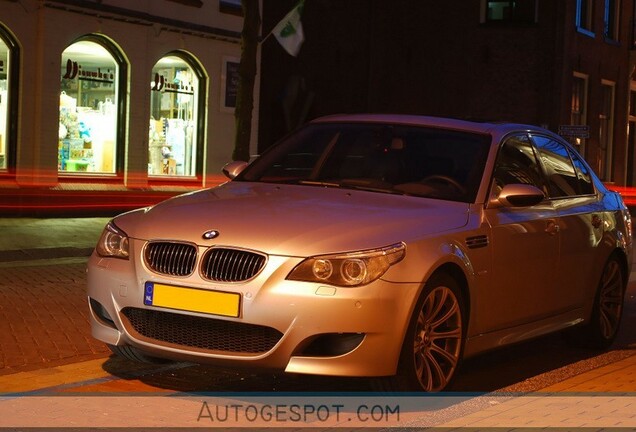 BMW M5 E60 2005